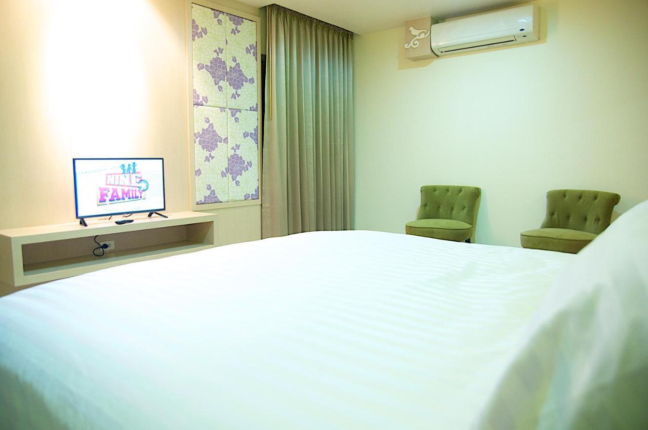 Jolly Suites&Spa Petkasem Haōhng Khēm 외부 사진